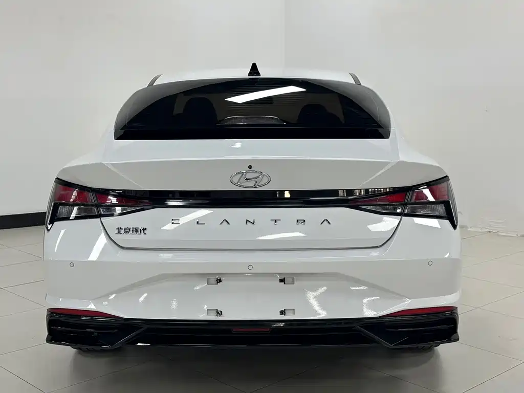 Hyundai Elantra — миниатюра 5