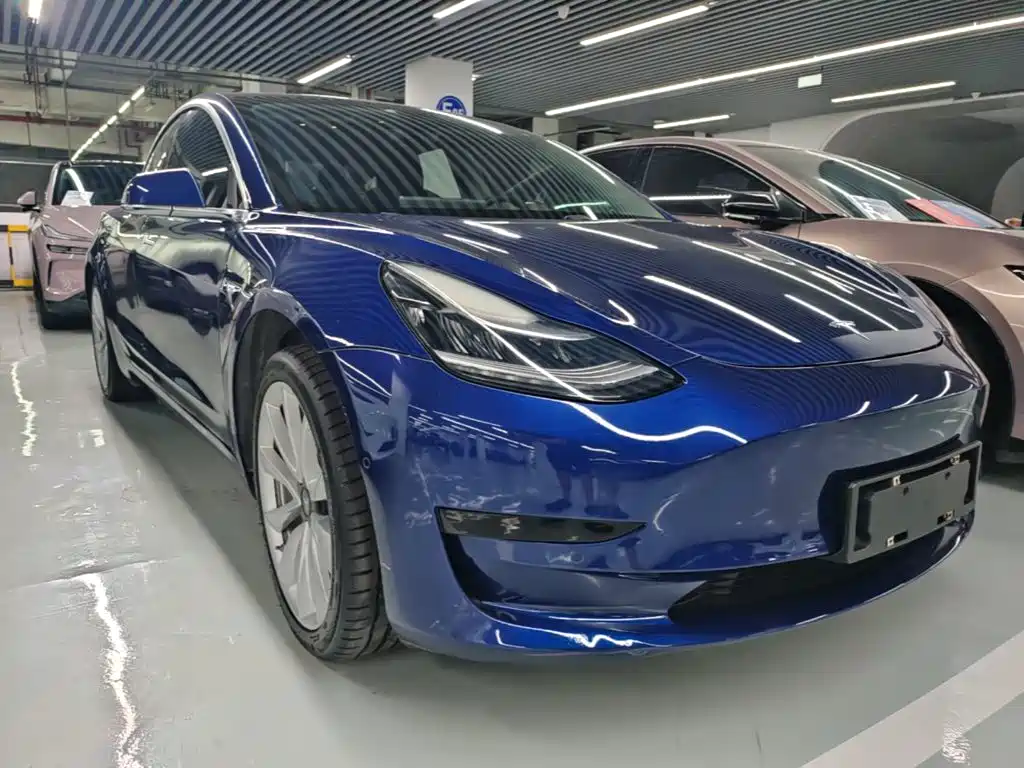Tesla Model 3 — миниатюра 4