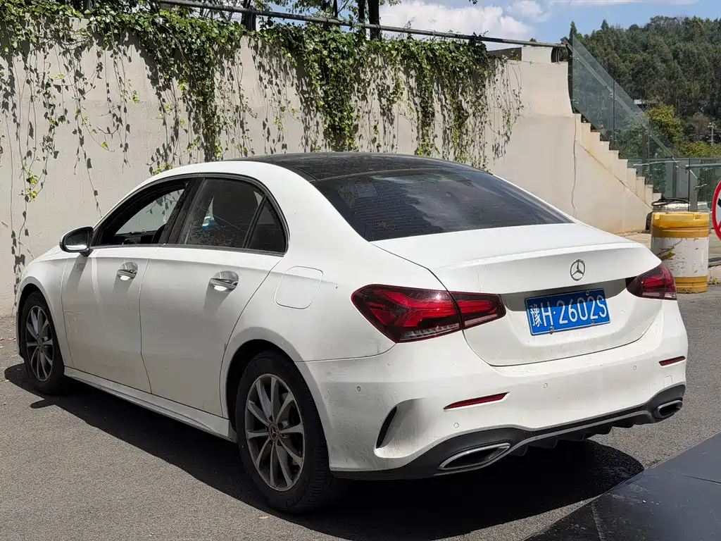 Mercedes-Benz A-Class — миниатюра 9