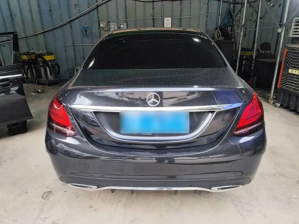 Mercedes-Benz C-Class — миниатюра 6