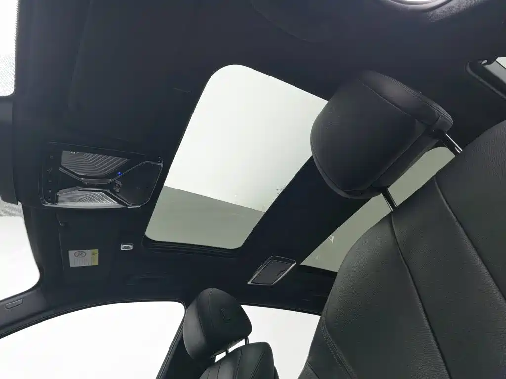 BMW 5 Series — миниатюра 14