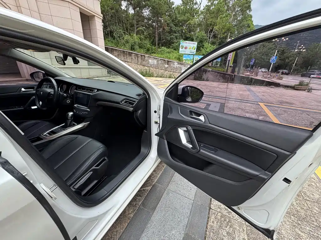 Peugeot 408 — миниатюра 14