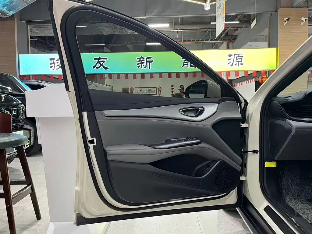BYD Seal 07 DM-i — миниатюра 19