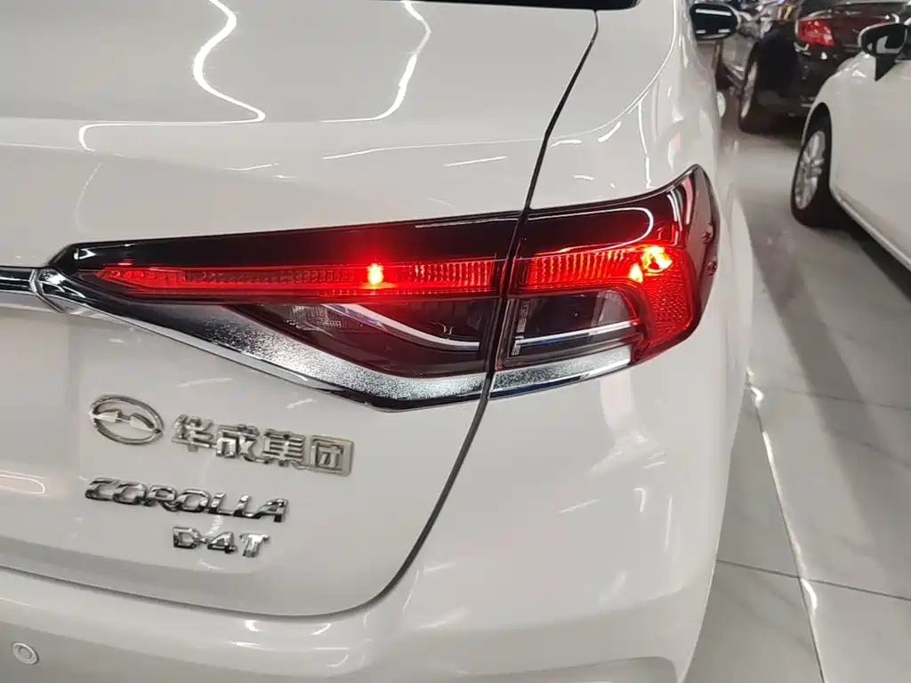 Toyota Corolla — миниатюра 8