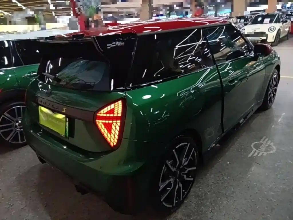 MINI MINI COOPER EV — миниатюра 7