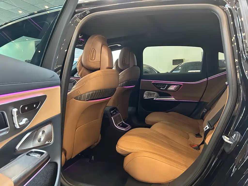 Mercedes-Benz E-Class — миниатюра 10