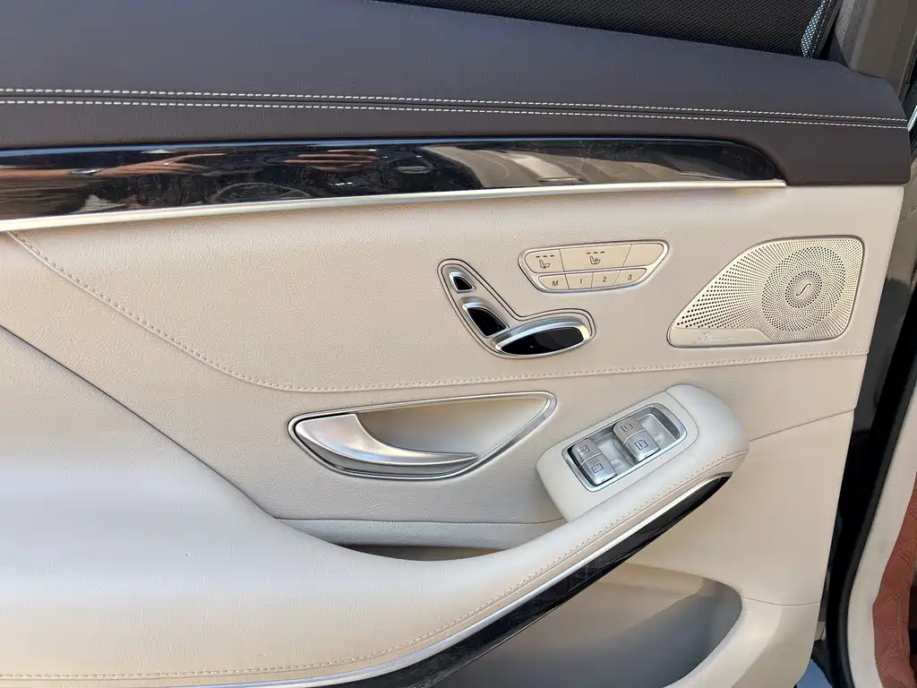 Mercedes-Benz S-Class — миниатюра 10