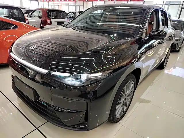 Leapmotor C10
