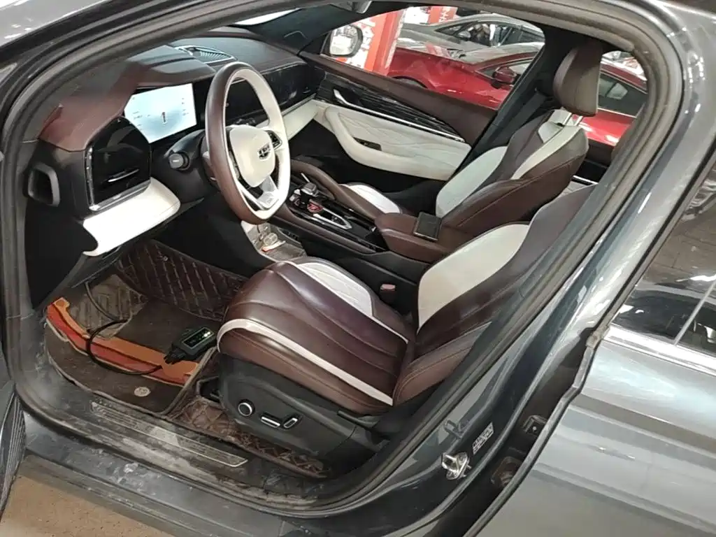 Geely Xingyue L — миниатюра 15