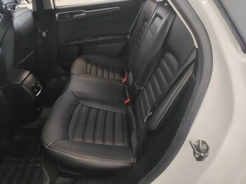 Ford Mondeo — миниатюра 17