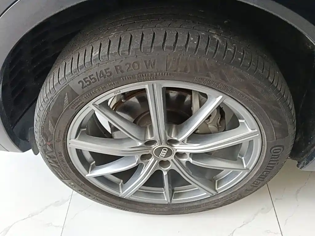 Audi Q5L — миниатюра 23