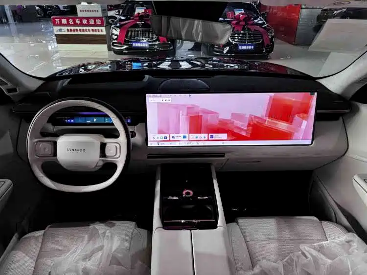Lynk & Co 900 — миниатюра 17