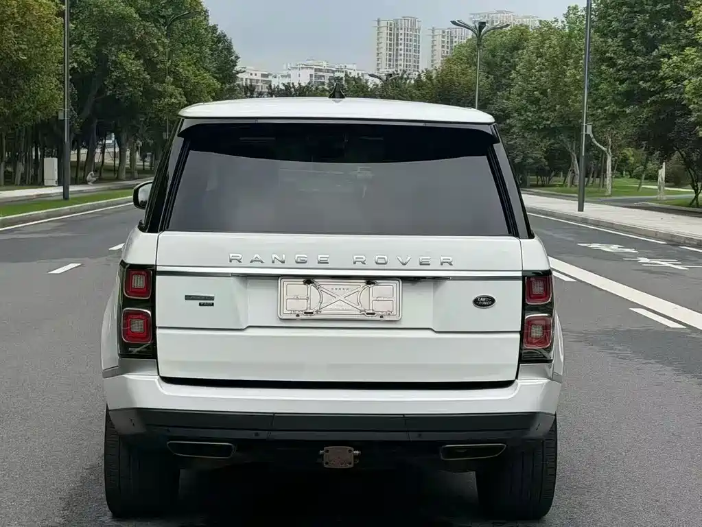 Land Rover Range Rover — миниатюра 8