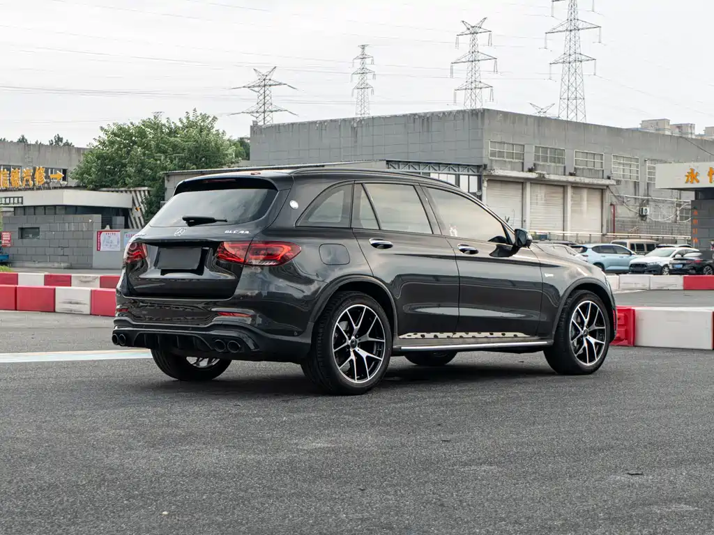 Mercedes-Benz GLC AMG — миниатюра 4