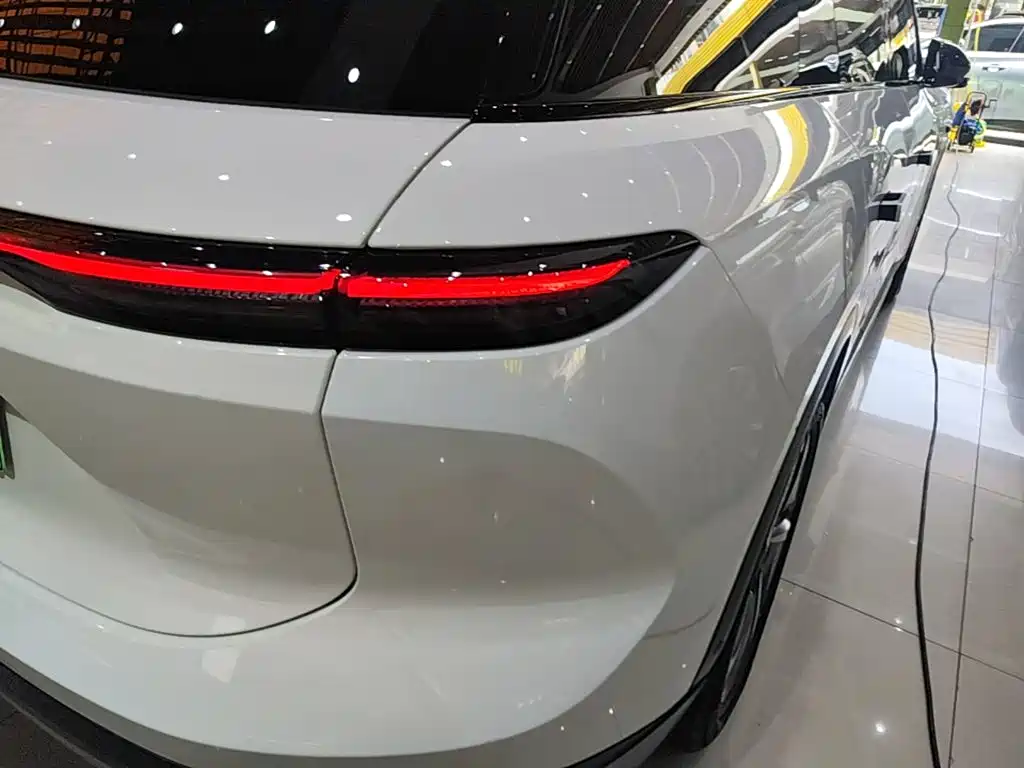NIO ES6 — миниатюра 8