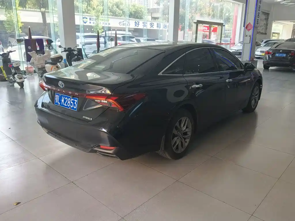 Toyota Avalon — миниатюра 7