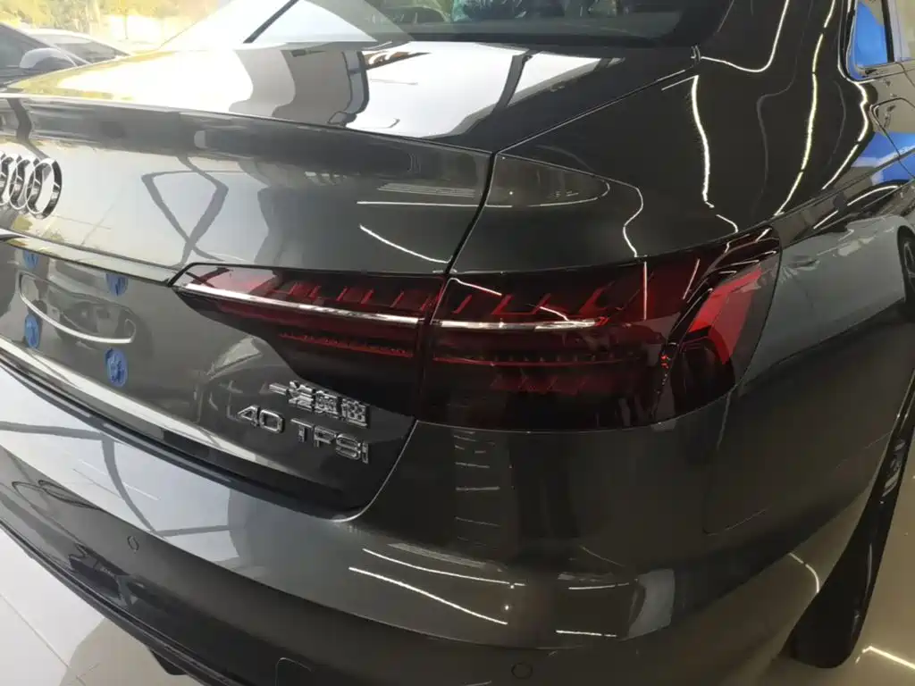 Audi A4L — миниатюра 8