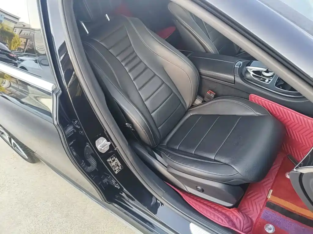 Mercedes-Benz E-Class — миниатюра 25