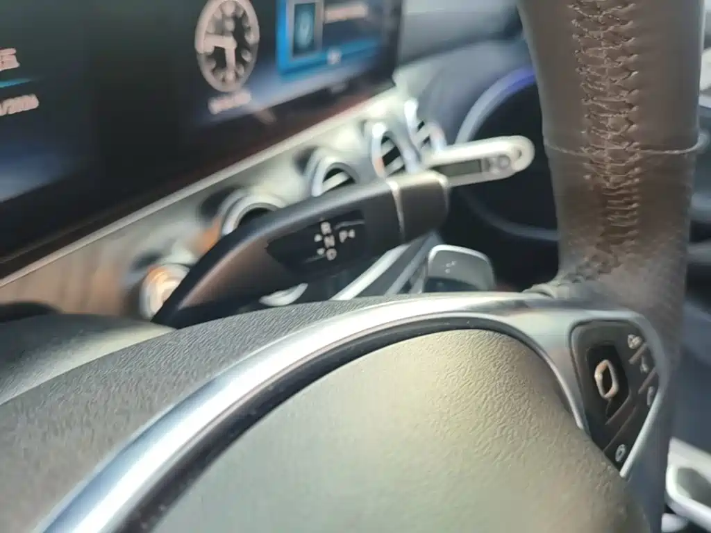 Mercedes-Benz E-Class — миниатюра 14