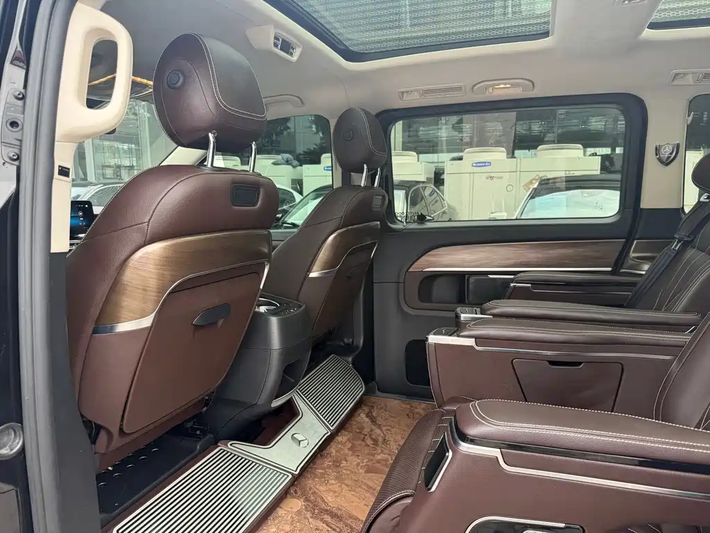 Mercedes-Benz V-Class — миниатюра 13