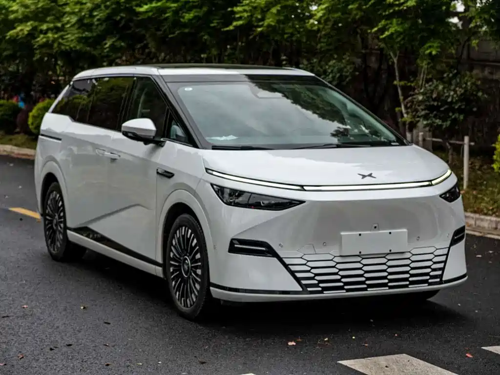 XPeng X9 — миниатюра 3