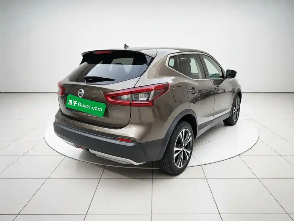 Nissan Qashqai — миниатюра 6
