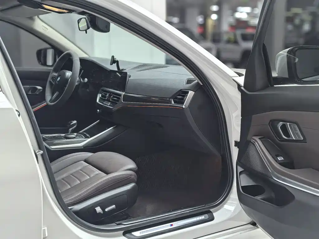 BMW 3 Series — миниатюра 11