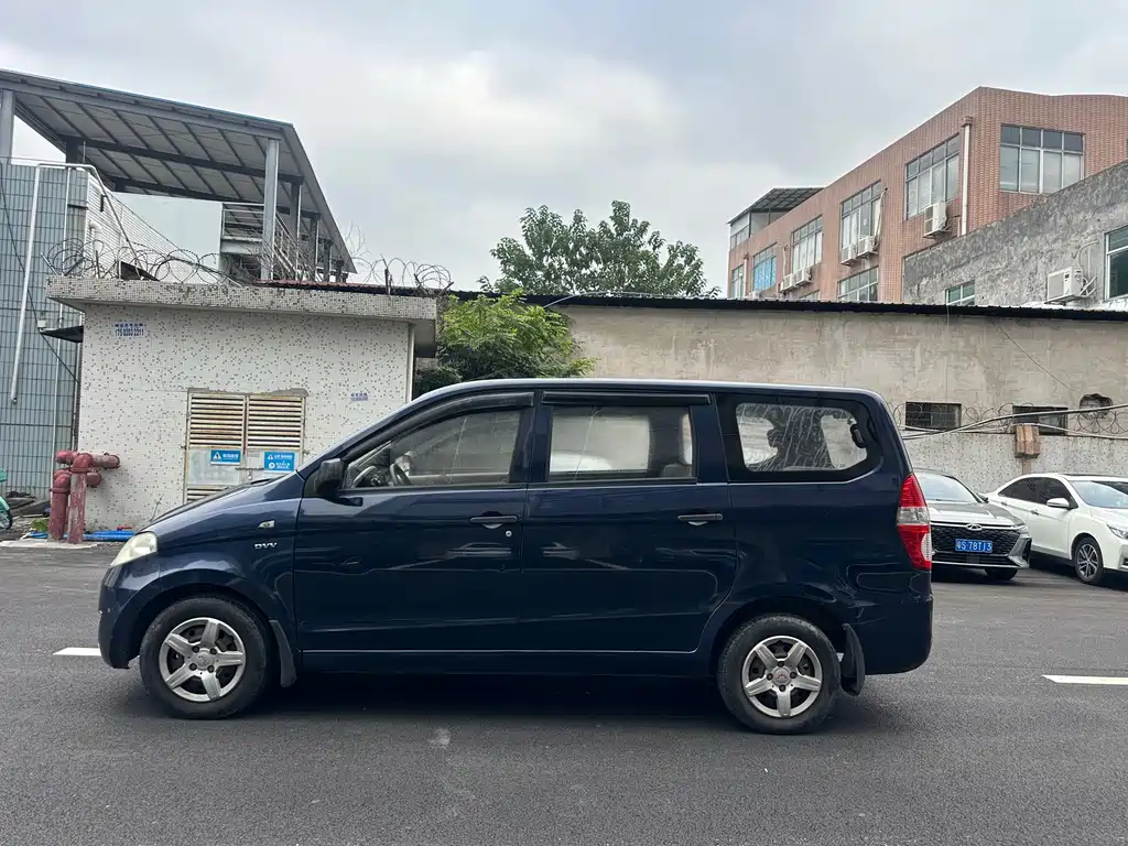 Wuling Hongguang — миниатюра 8