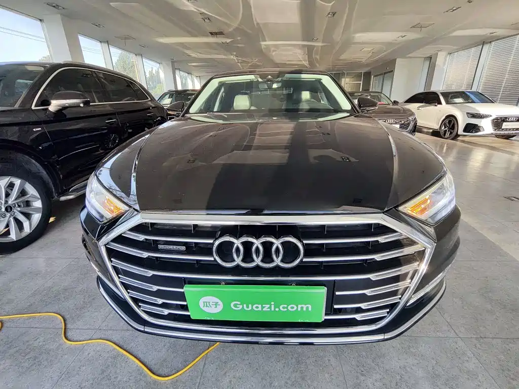 Audi A8 — миниатюра 3