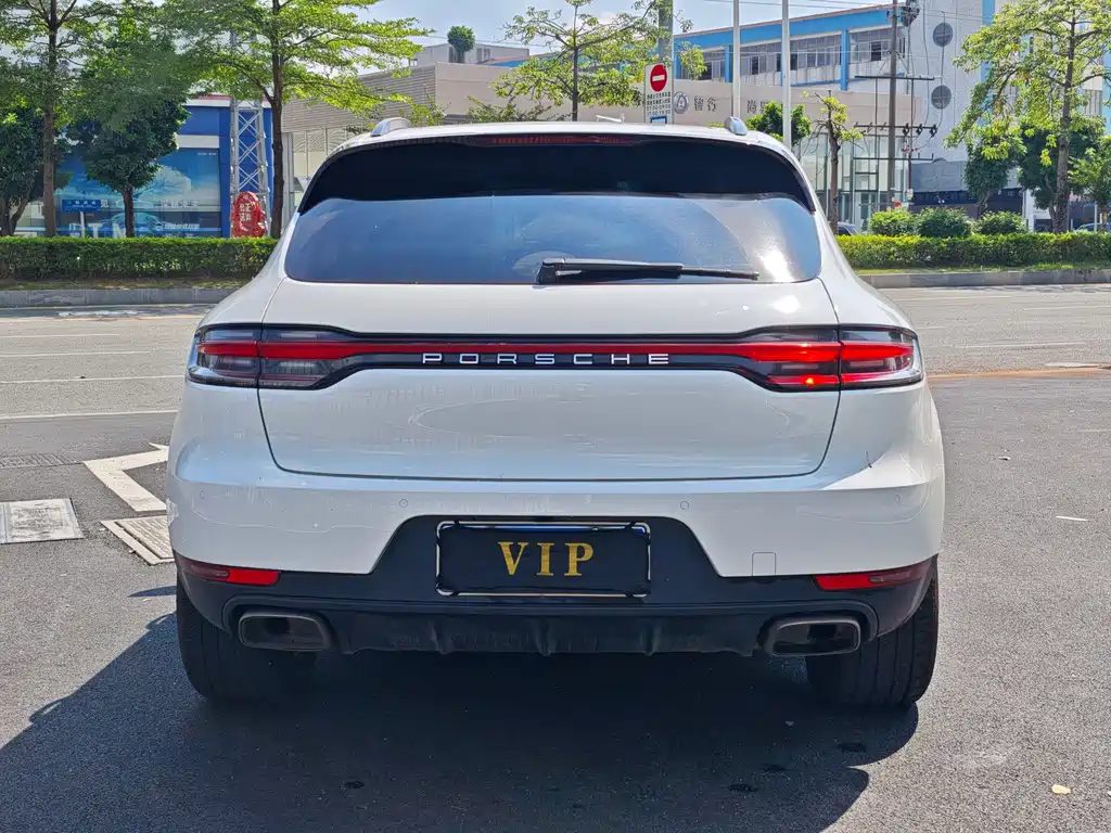 Porsche Macan — миниатюра 13