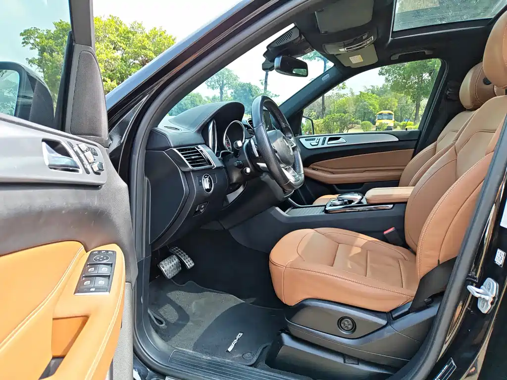 Mercedes-Benz GLE (Import) — миниатюра 7