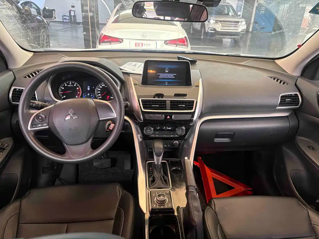 Mitsubishi Eclipse Cross — миниатюра 5