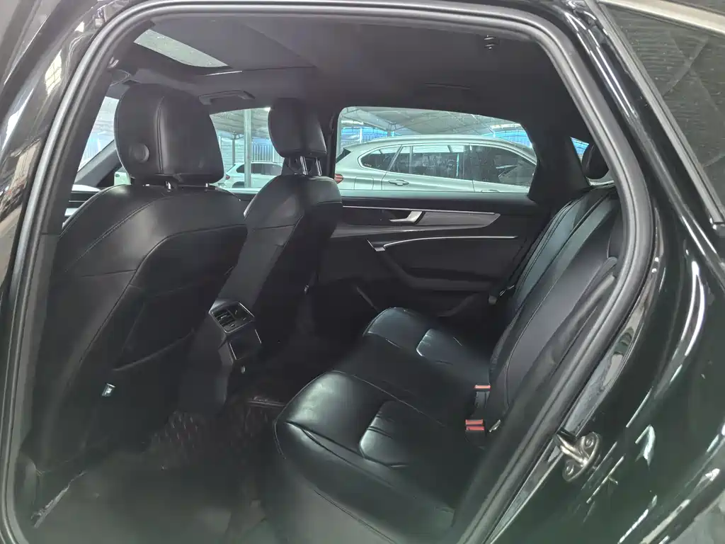 Audi A6L 2022 40 TFSI Luxury