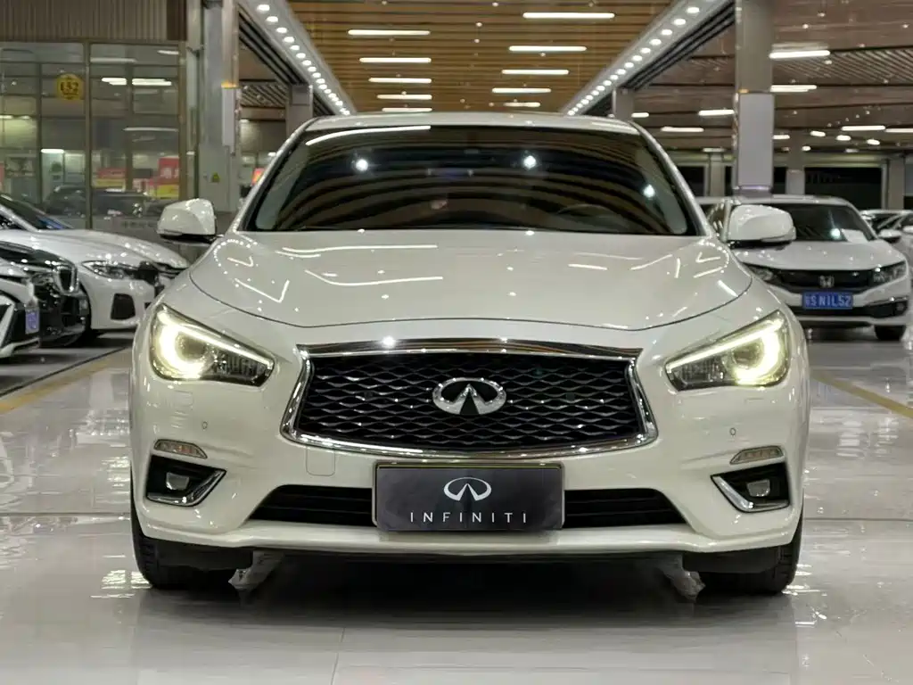 Infiniti Q50L 2018 2.0T V