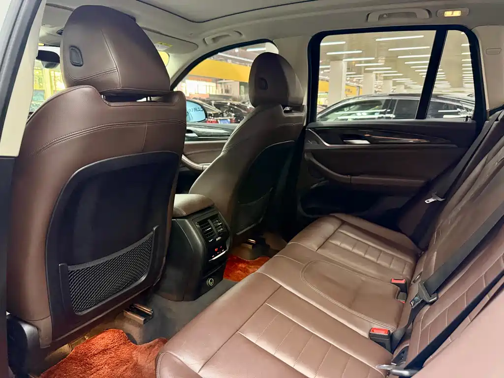 BMW X3 — миниатюра 11