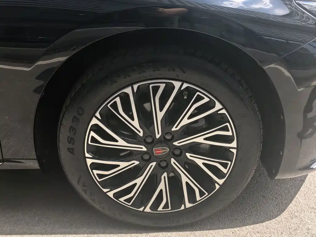Hongqi Hongqi H5 — миниатюра 4