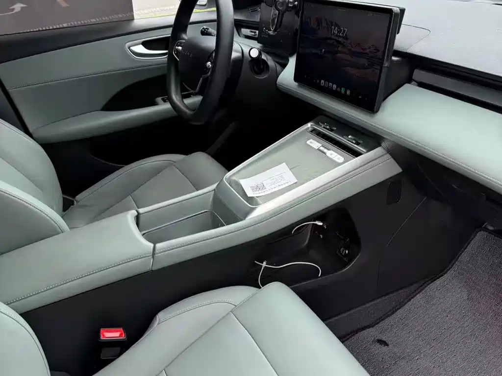 Roewe D6 — миниатюра 11