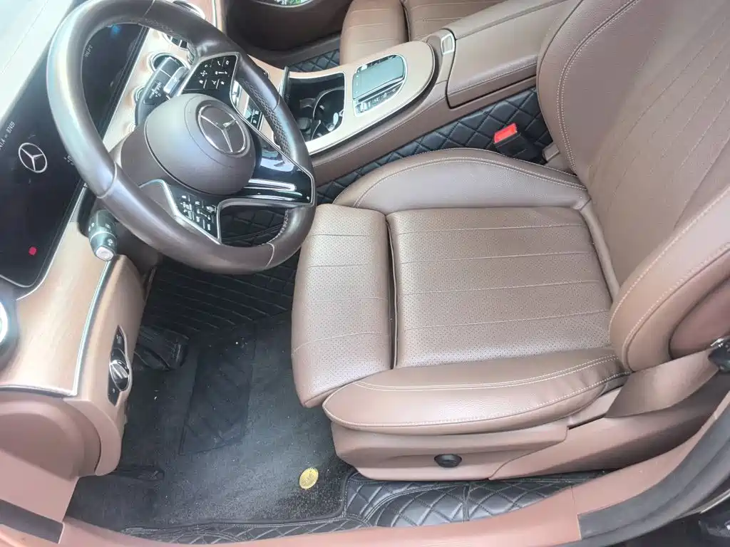 Mercedes-Benz E-Class — миниатюра 16