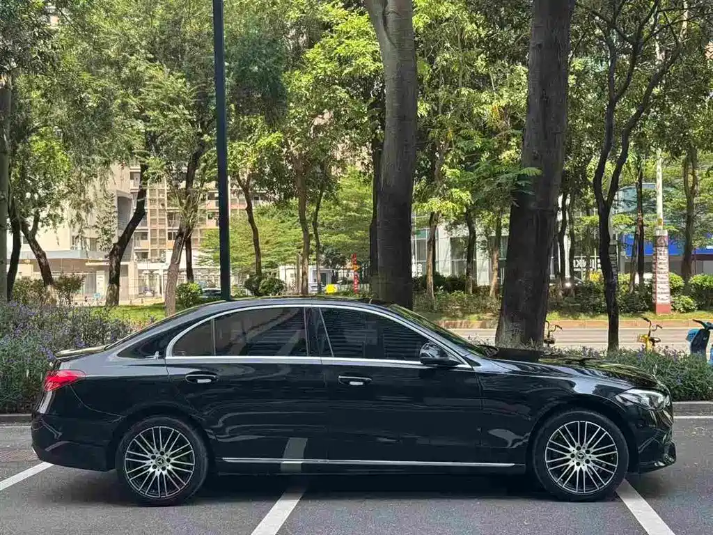 Mercedes-Benz C-Class — миниатюра 4