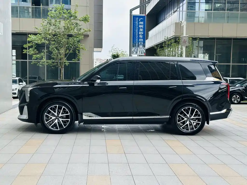 GAC GS8 2022 2.0TM Luxury （ мест）