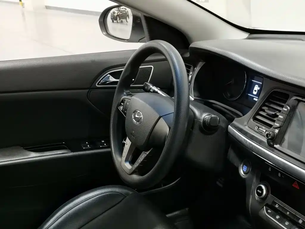 Hyundai Mistra — миниатюра 22