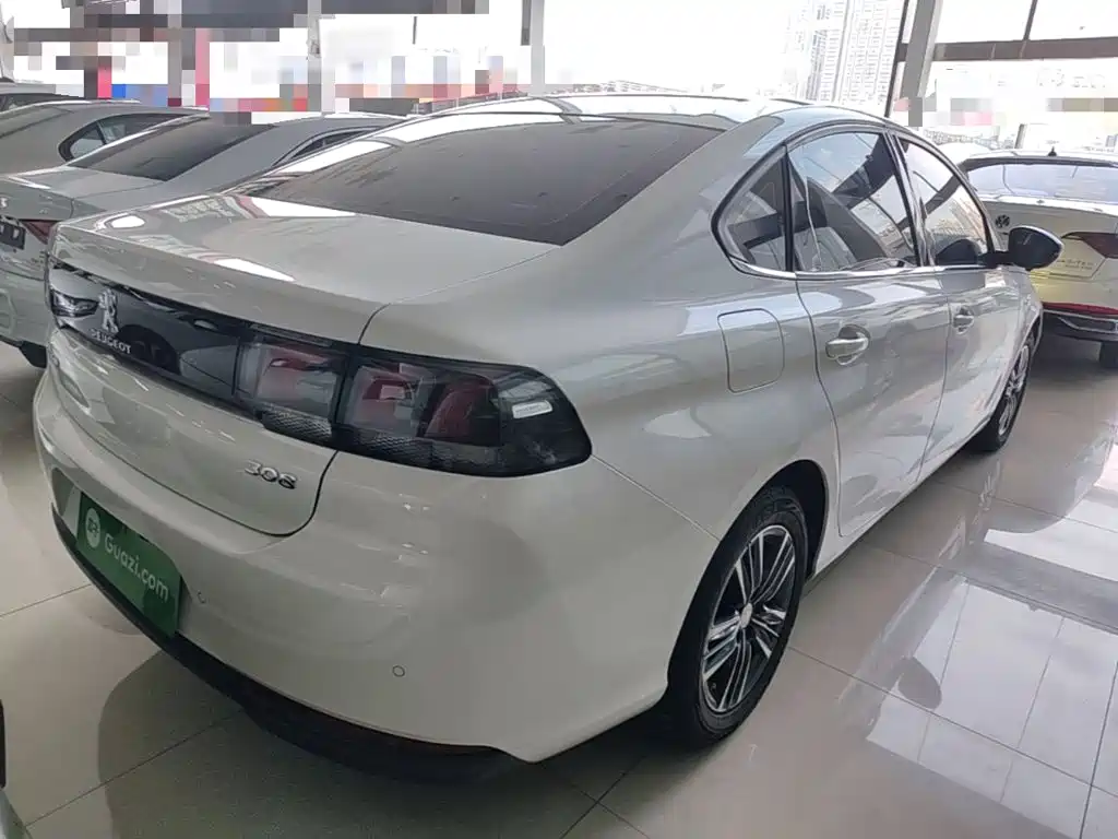 Peugeot 308 — миниатюра 7