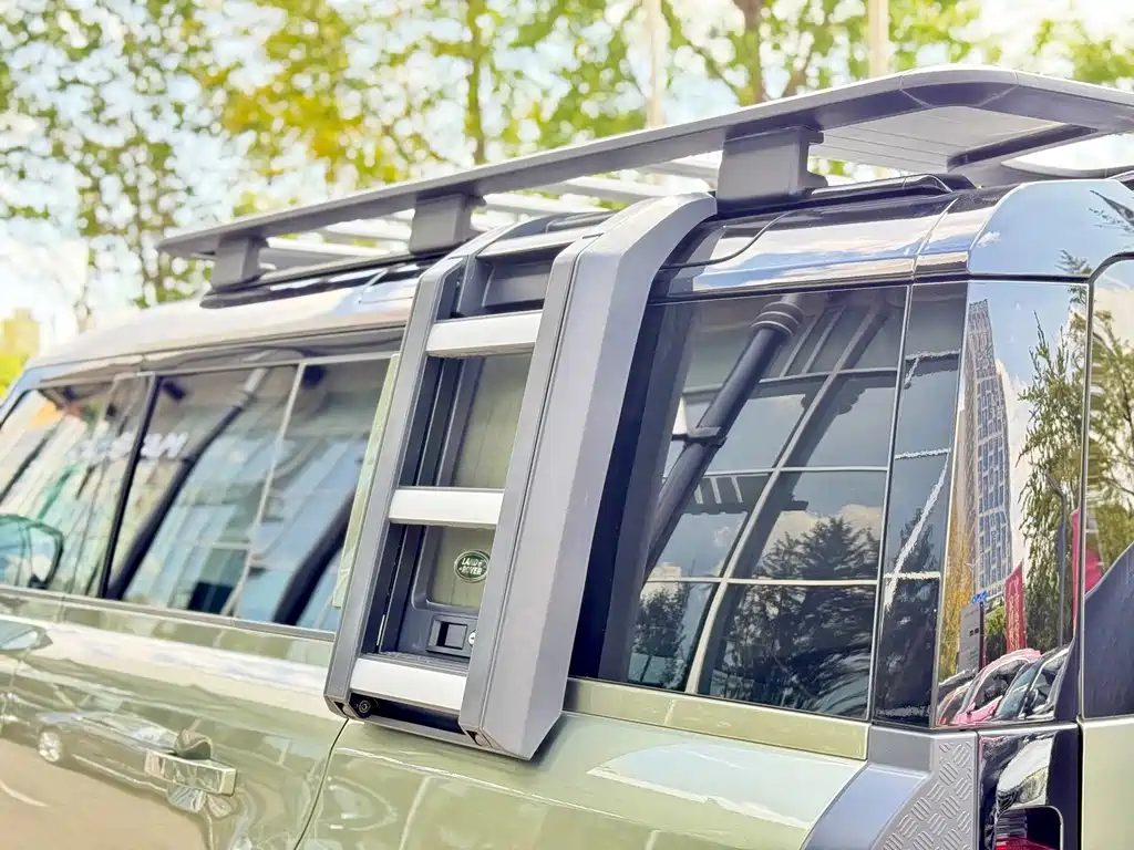 Land Rover Defender — миниатюра 26