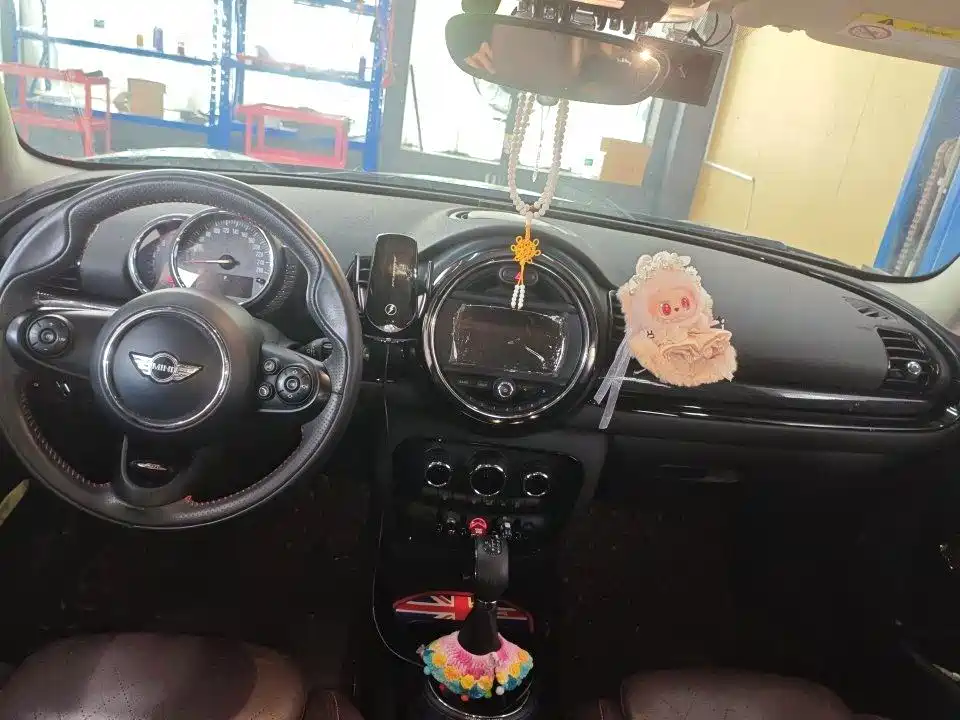 MINI Mini Clubman — миниатюра 6