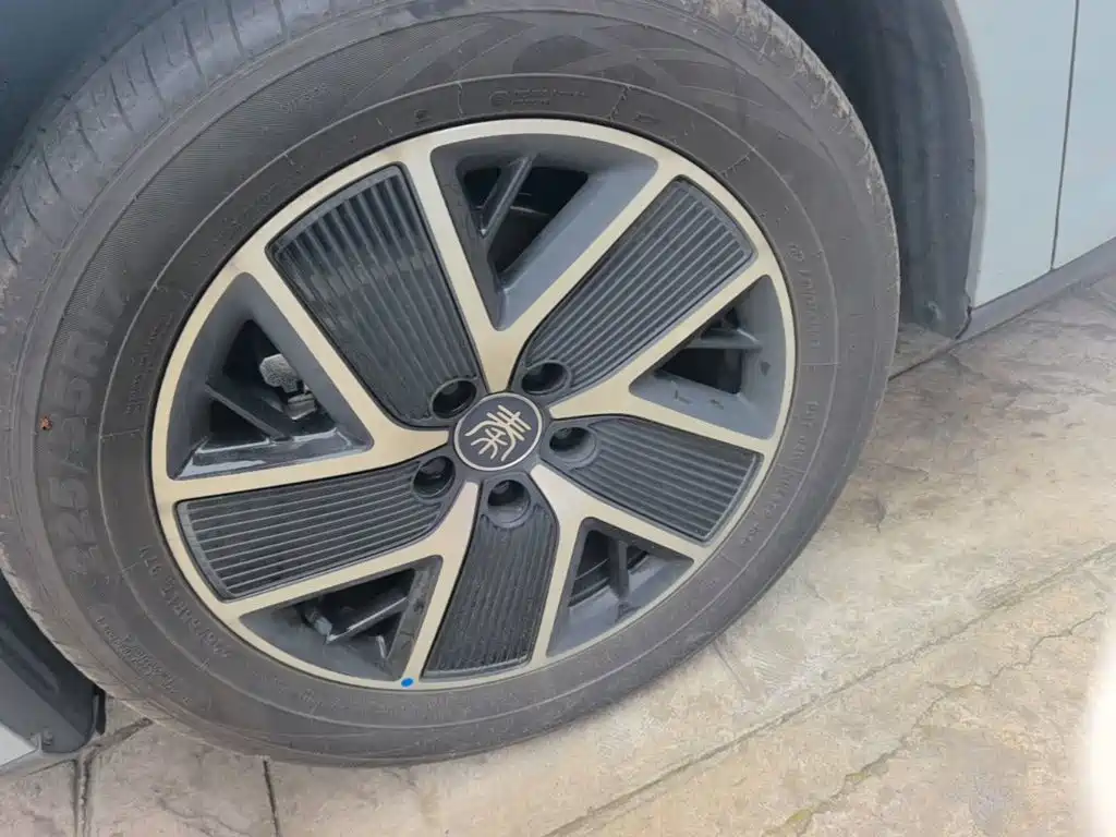 BYD Qin L — миниатюра 23