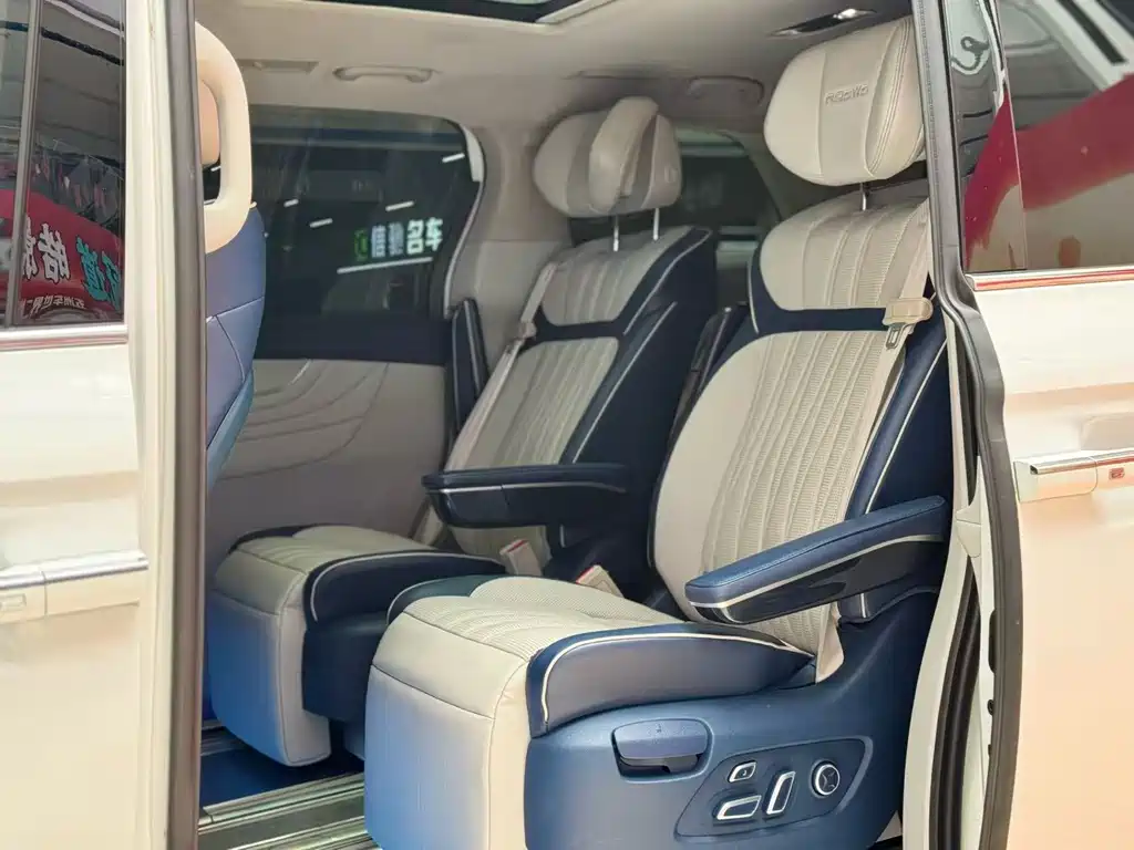 Roewe iMAX8 — миниатюра 5