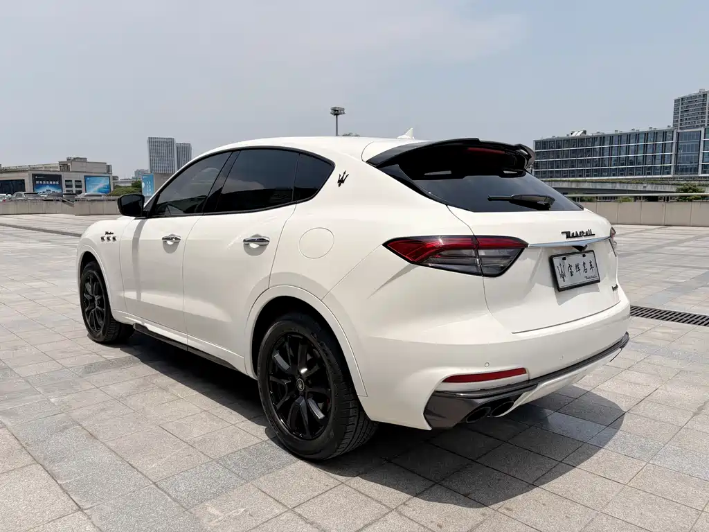 Maserati Levante — миниатюра 7