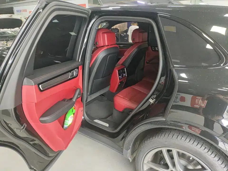 Porsche Cayenne — миниатюра 2