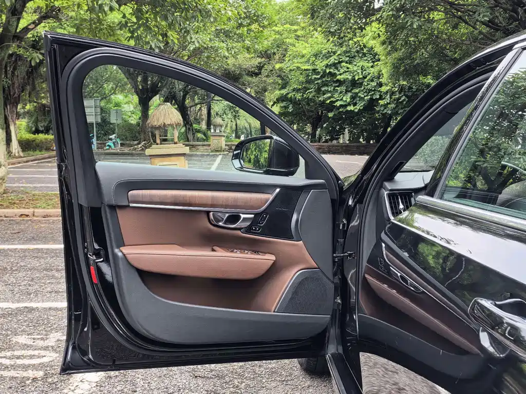 Volvo S90 — миниатюра 12