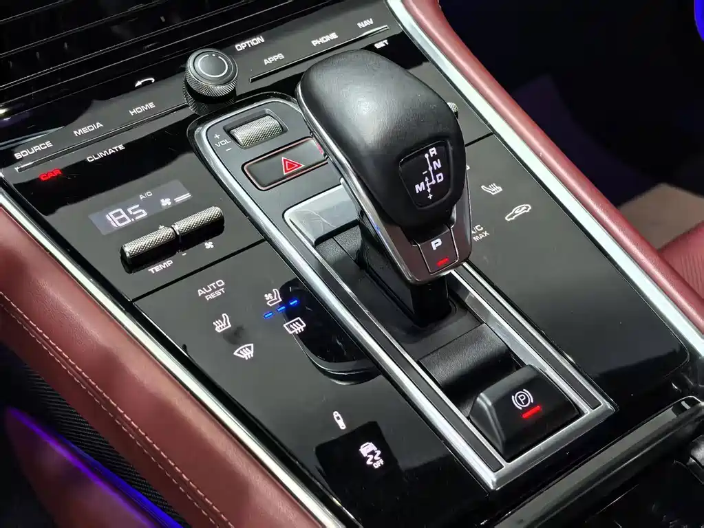 Porsche Panamera — миниатюра 12